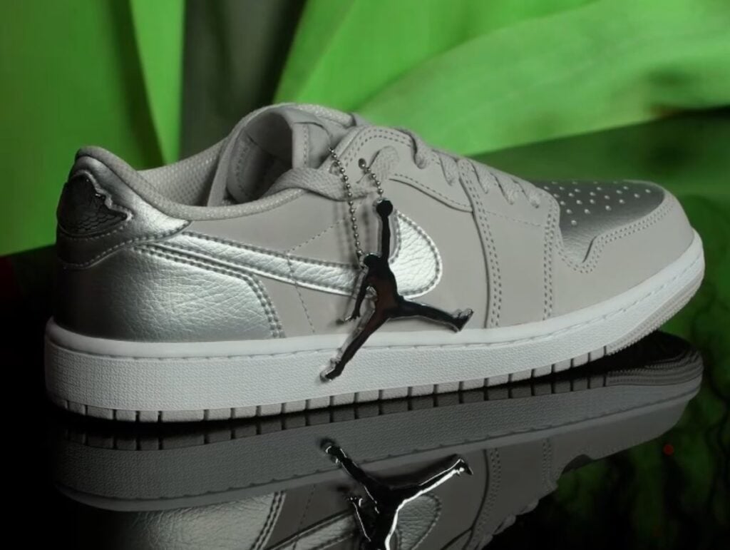 Air Jordan 1 Low OG Metallic Silver CZ0790-002 2024