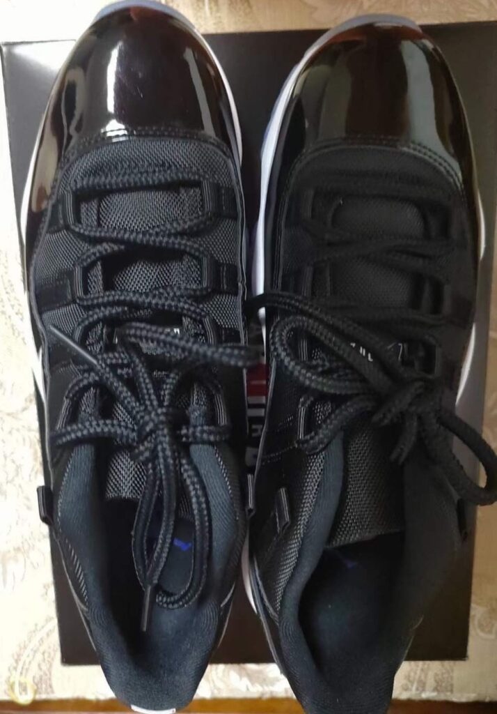 Air Jordan 11 Low Space Jam